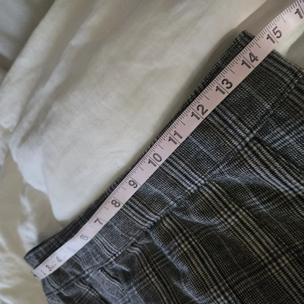 Abercrombie & Fitch Gray Plaid Mini Skirt Med
